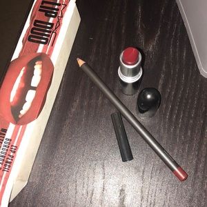 M.A.C Lip Duo matte lipstick diva and lip pencil